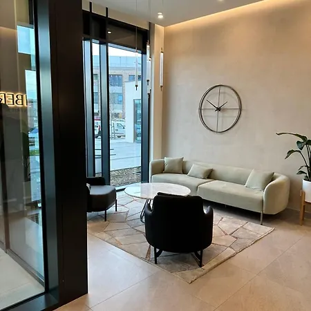 Libera Waterfront Apartment *